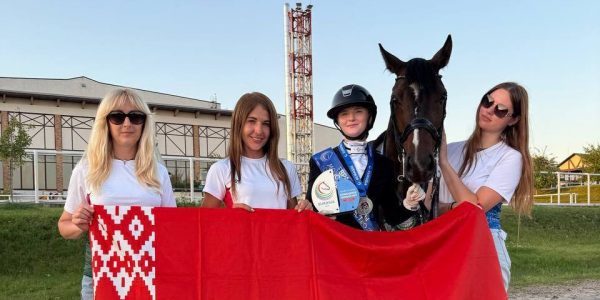 Алёна Садова стала победительницей в КЮРе по программе юношеский езд на Евразийских Играх в Москве!